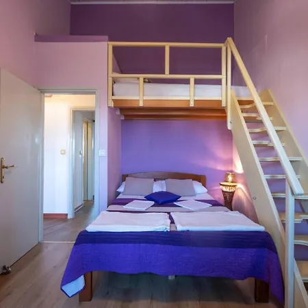 Apartamento Josephine Mit Galerie Und Balkon Rovinj