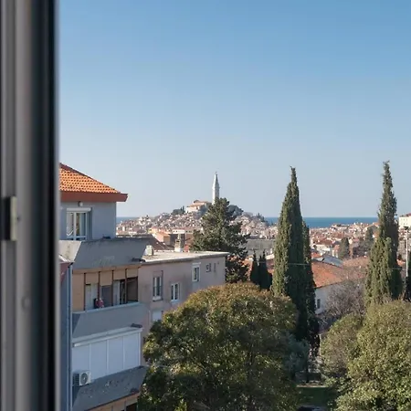Josephine Mit Galerie Und Balkon *